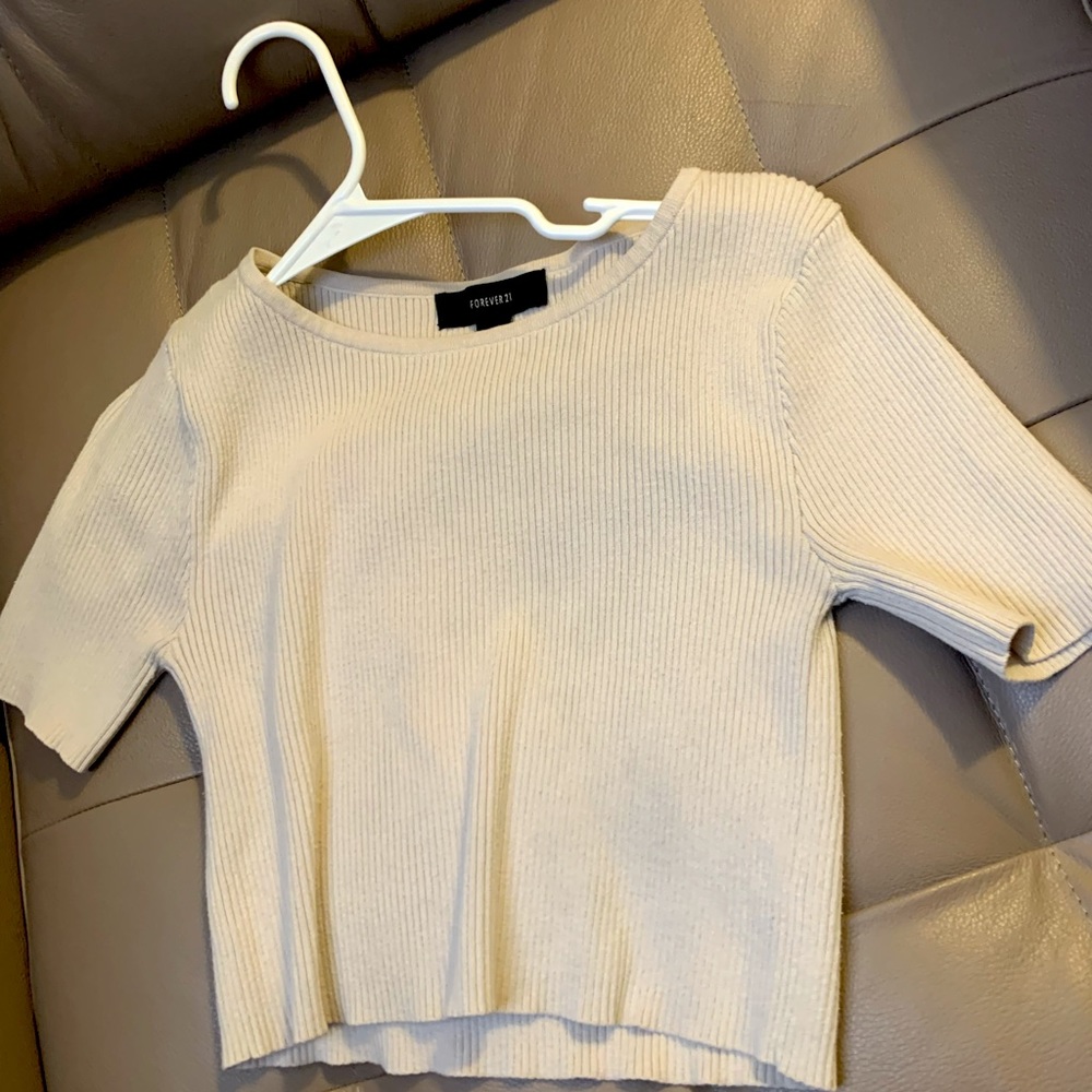 Forever 21 cream ribbed crop top. Size M